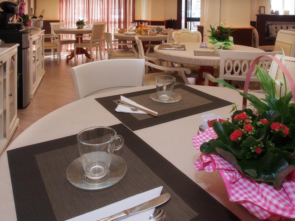 Hotel Due Spade Fidenza Ngoại thất bức ảnh