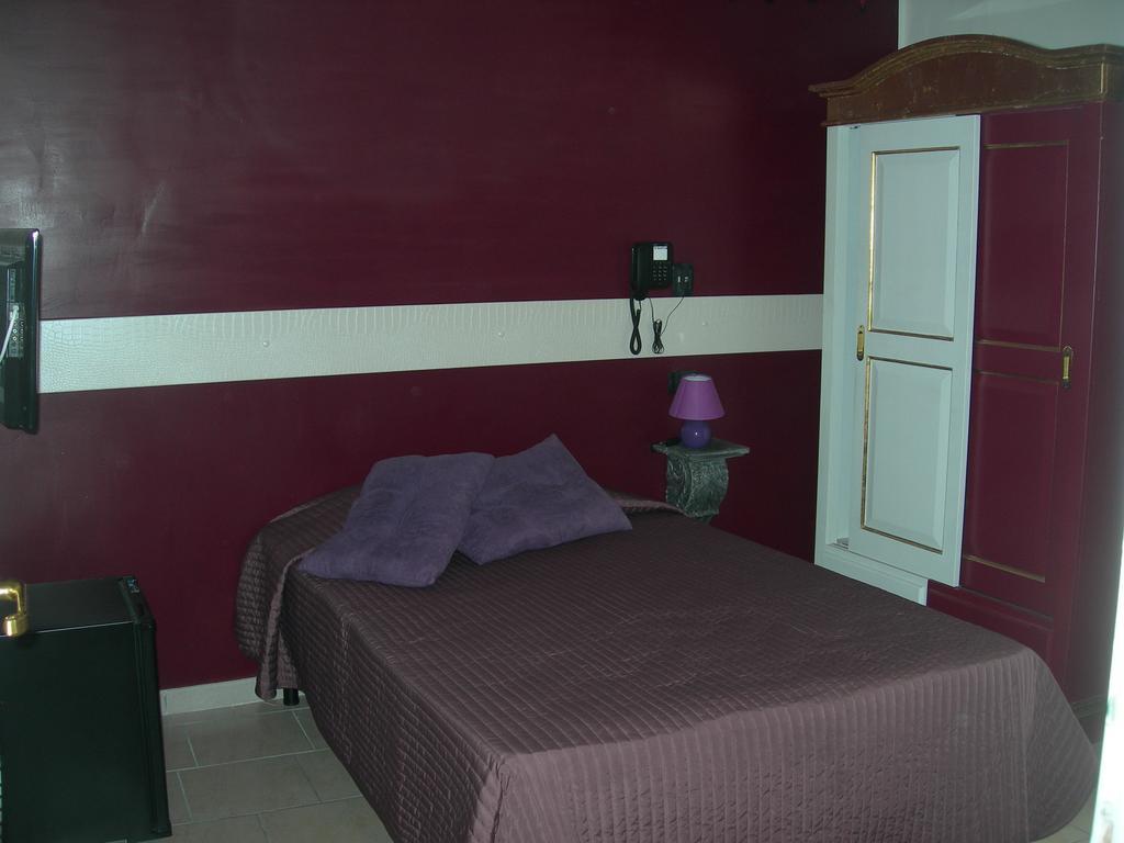 Hotel Due Spade Fidenza Phòng bức ảnh