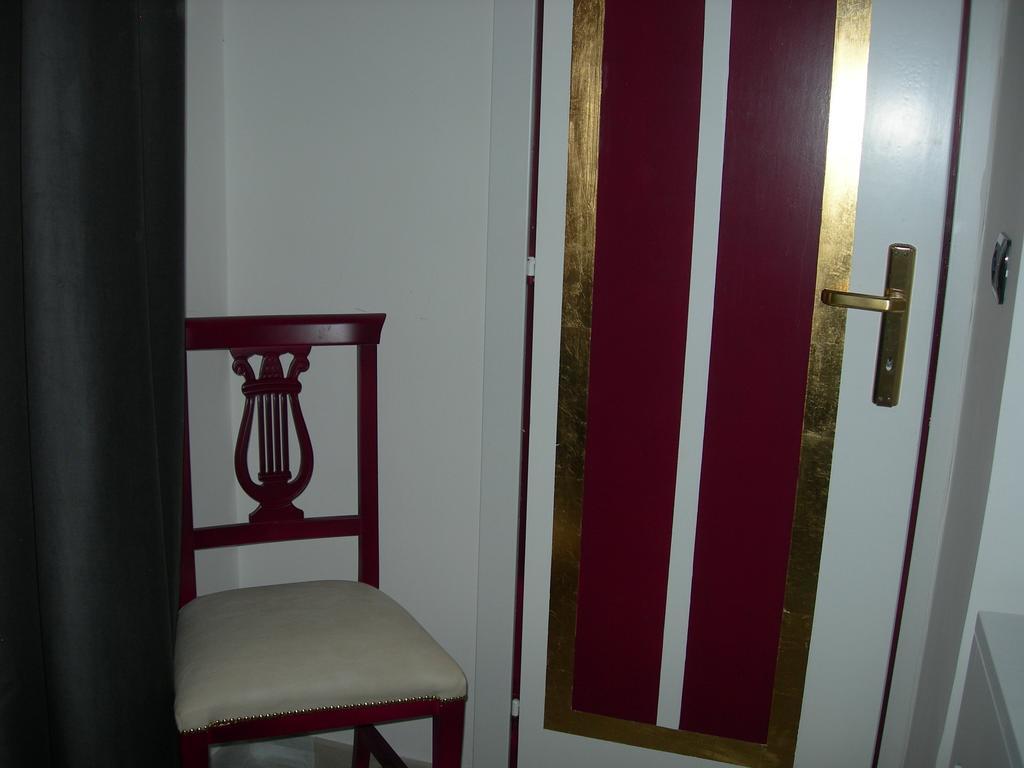 Hotel Due Spade Fidenza Ngoại thất bức ảnh