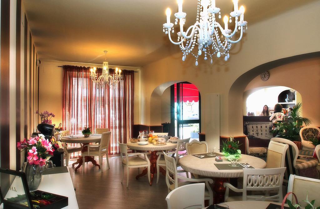 Hotel Due Spade Fidenza Ngoại thất bức ảnh