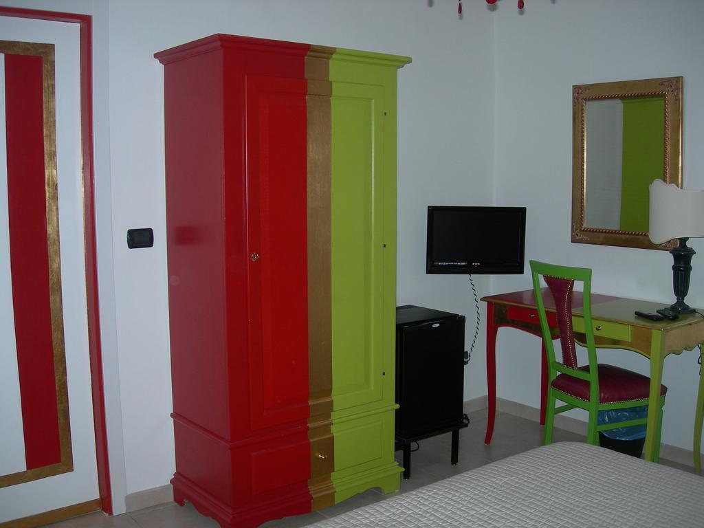 Hotel Due Spade Fidenza Ngoại thất bức ảnh