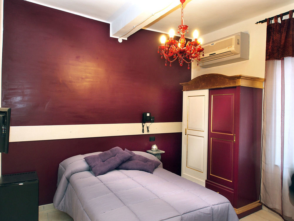 Hotel Due Spade Fidenza Ngoại thất bức ảnh