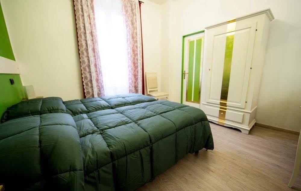 Hotel Due Spade Fidenza Ngoại thất bức ảnh