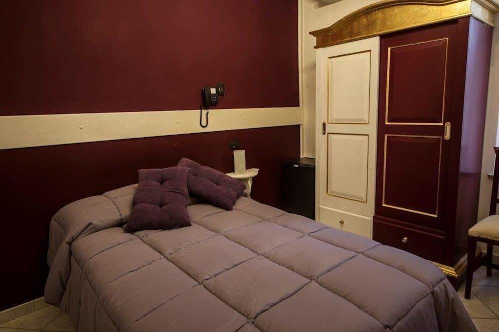 Hotel Due Spade Fidenza Ngoại thất bức ảnh