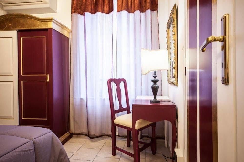 Hotel Due Spade Fidenza Ngoại thất bức ảnh